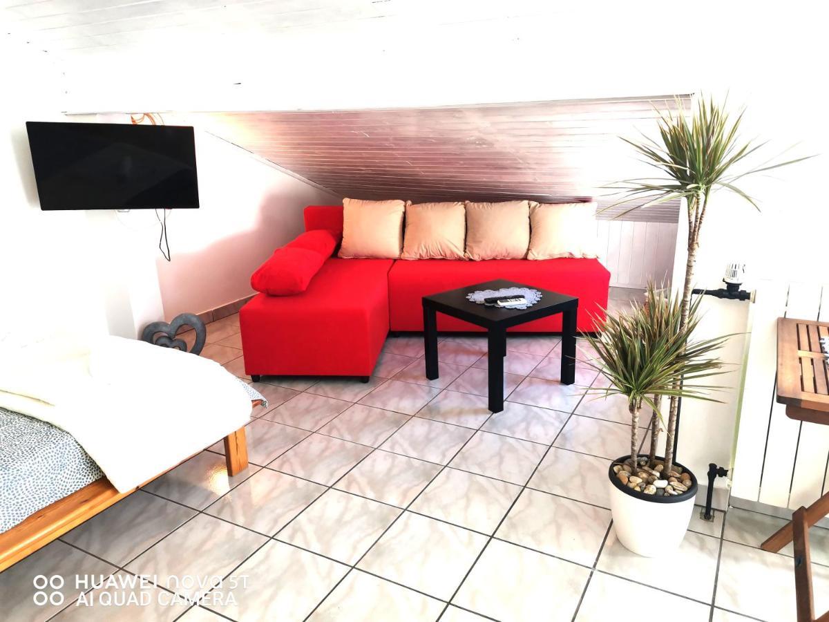 Albert Apartaments Krk Кърк Екстериор снимка